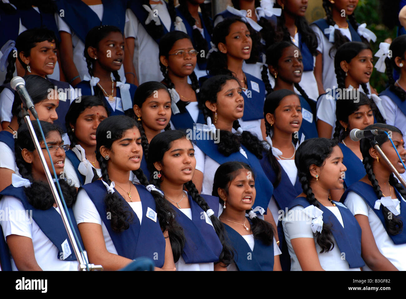 Indian girls school uniform hi-res stock photography and images - Alamy