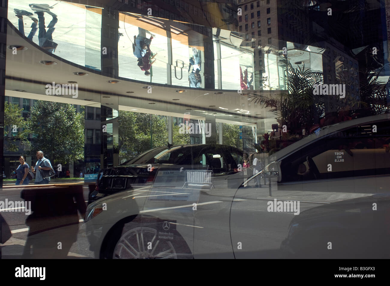Mercedes Benz showroom on Park Avenue in New York Stock Photo