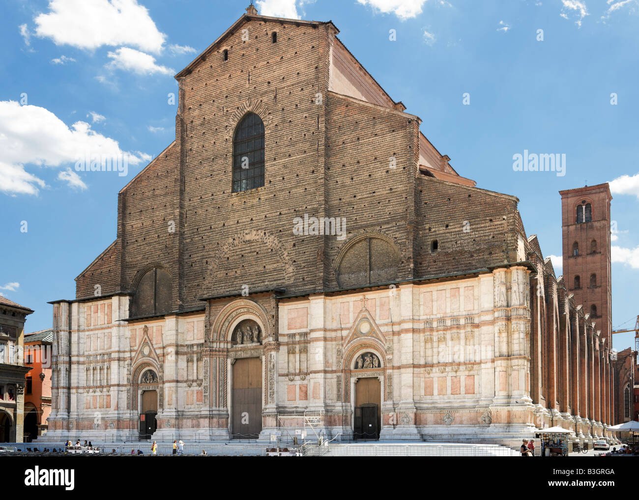 Basilica di San Petronio, Piazza Maggiore in the historic centre, Bologna, Emilia Romagna, Italy Stock Photo