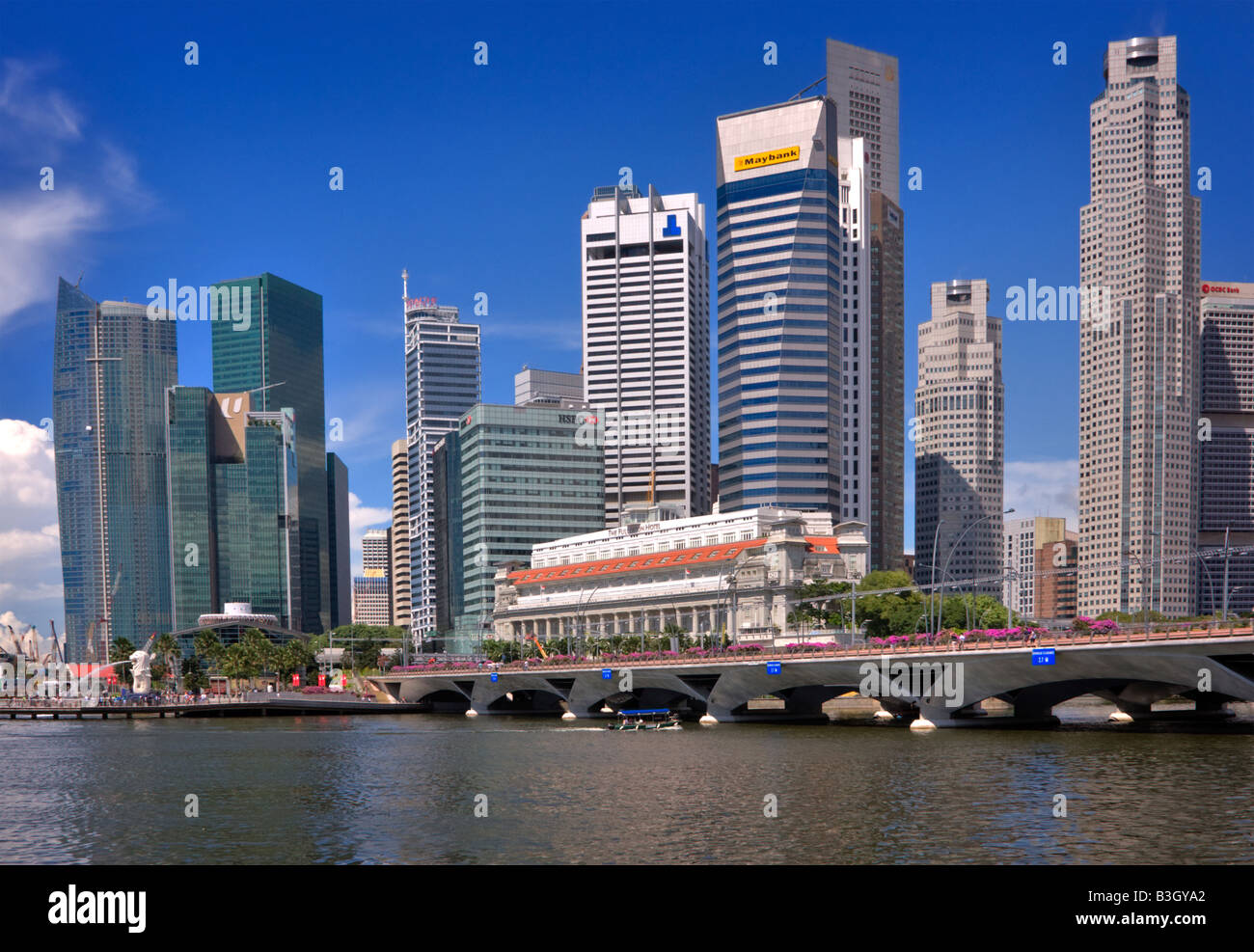 Singapore skyline hi-res stock photography and images - Alamy