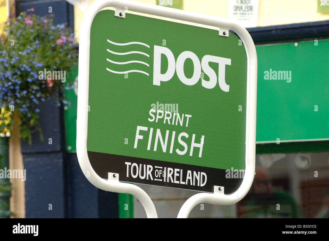 a tour of ireland sprint finish lign post in rathdrum ireland on stage one of the tour of ireland 2008 Stock Photo