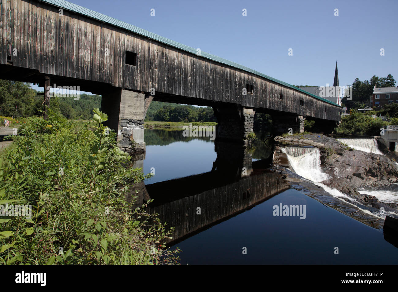 Bath Covered Bridge Crosses over the Ammonoosuc River in Bath New