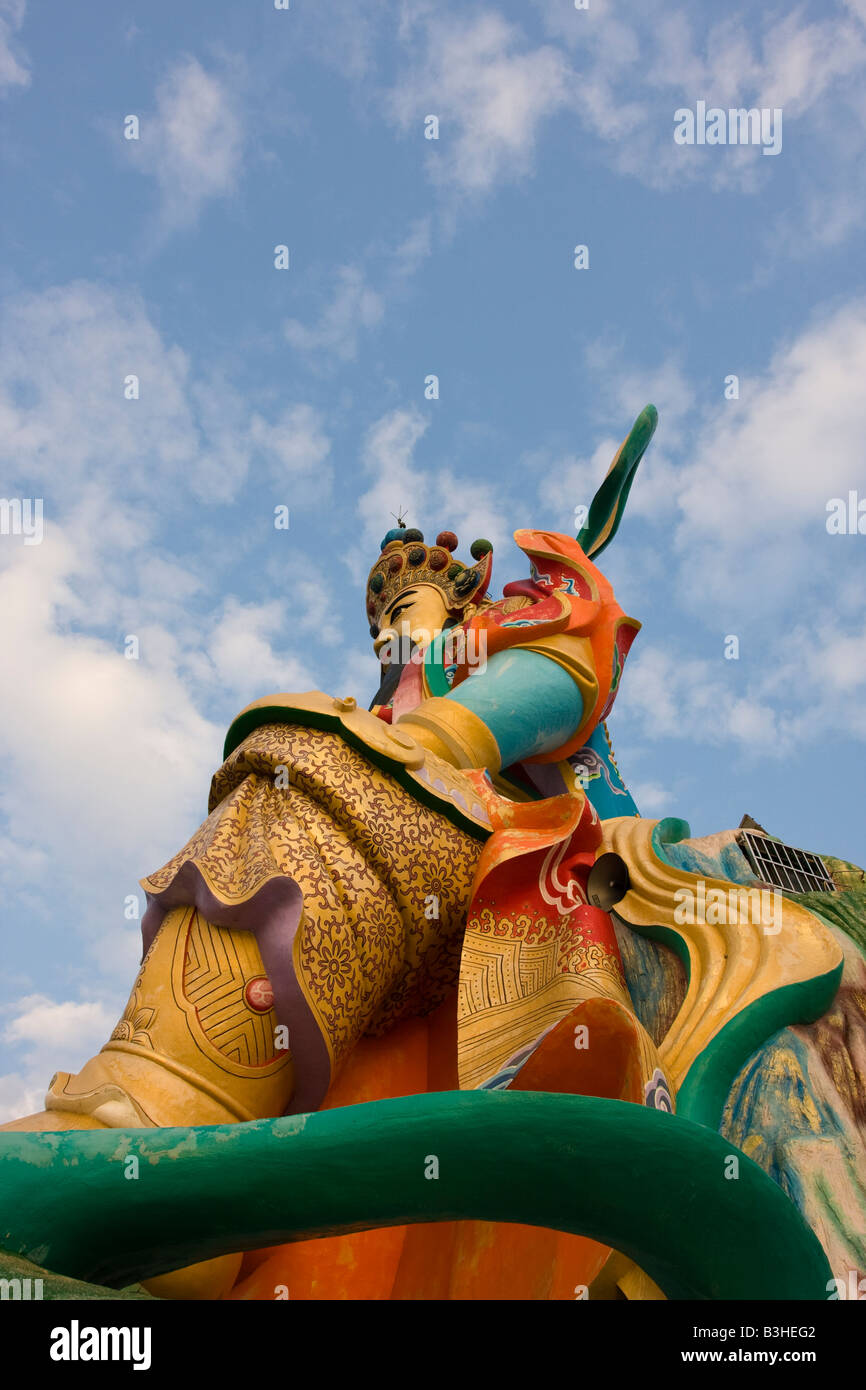 Chinese god of war statue hi-res stock photography and images - Alamy