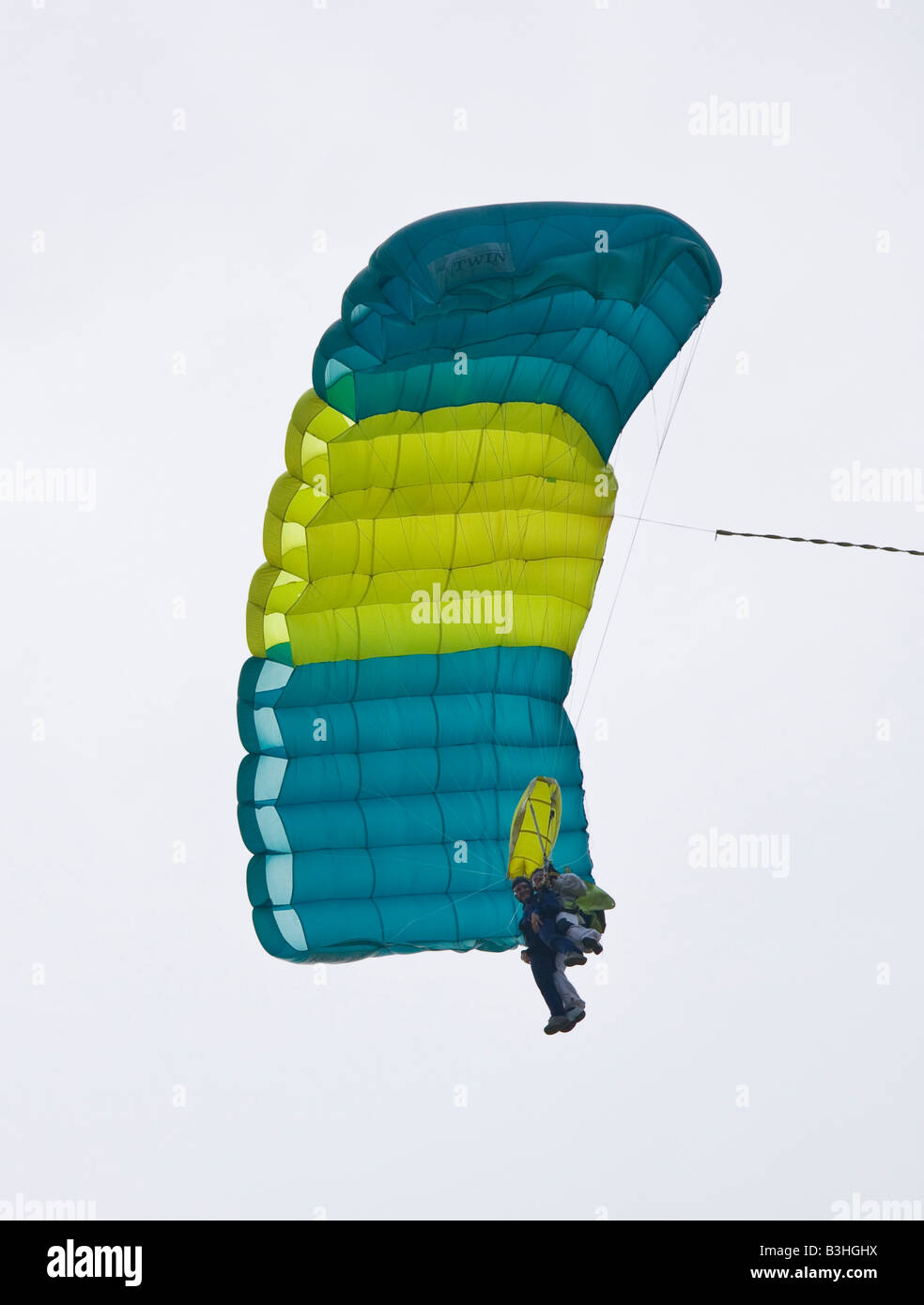 tandem parachute jump Stock Photo Alamy