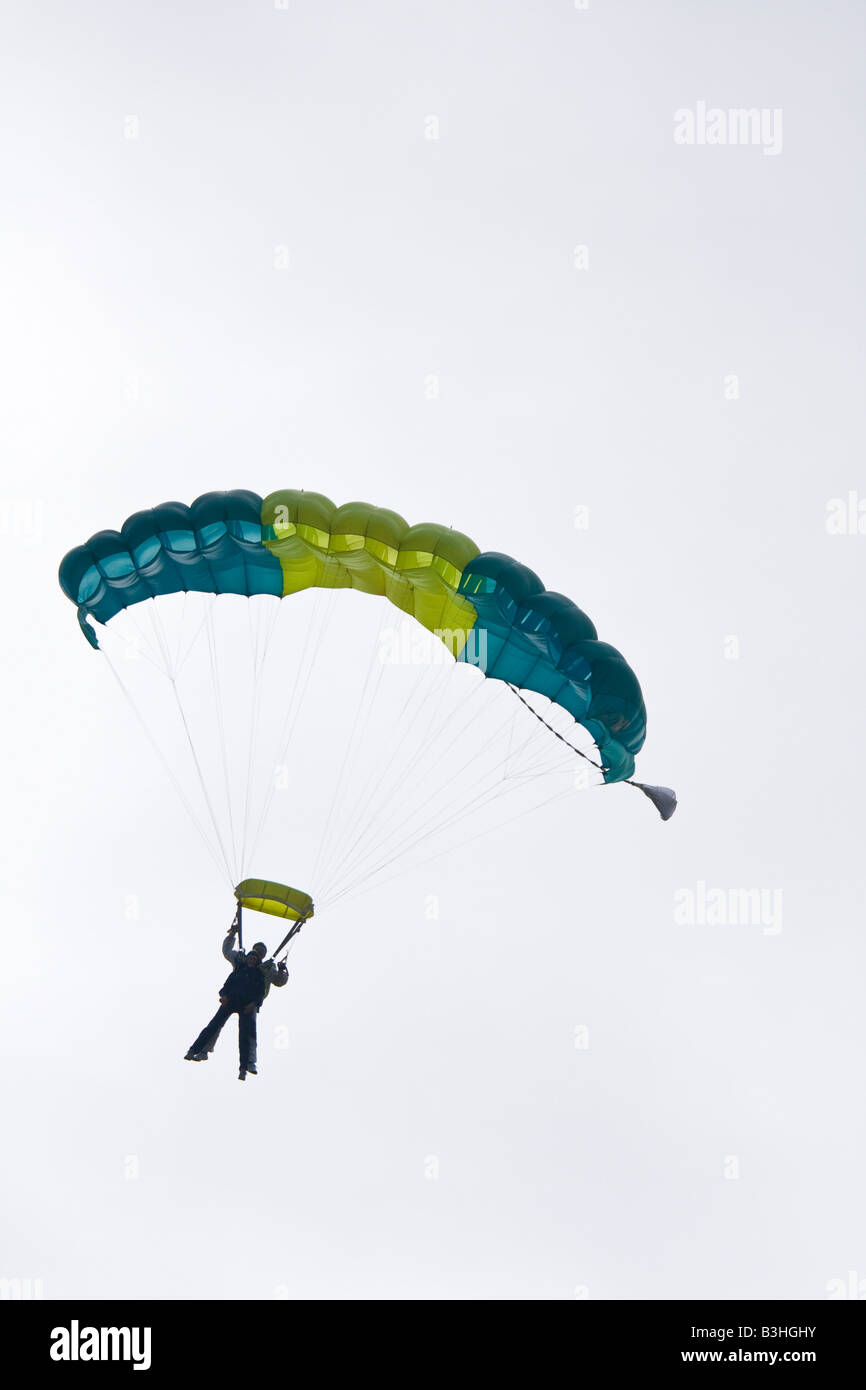 tandem parachute jump Stock Photo Alamy