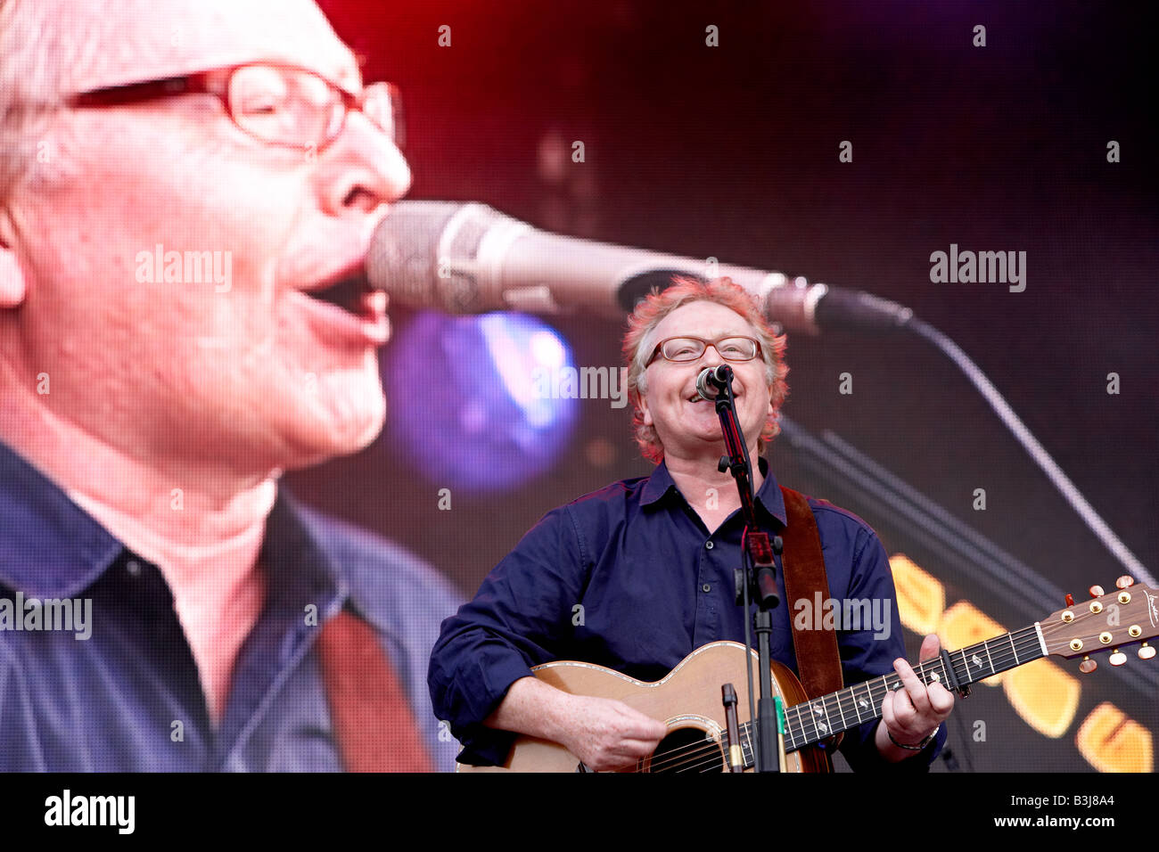 Paul Brady plays live on stage at the 2008 Fairport Cropredy Festival