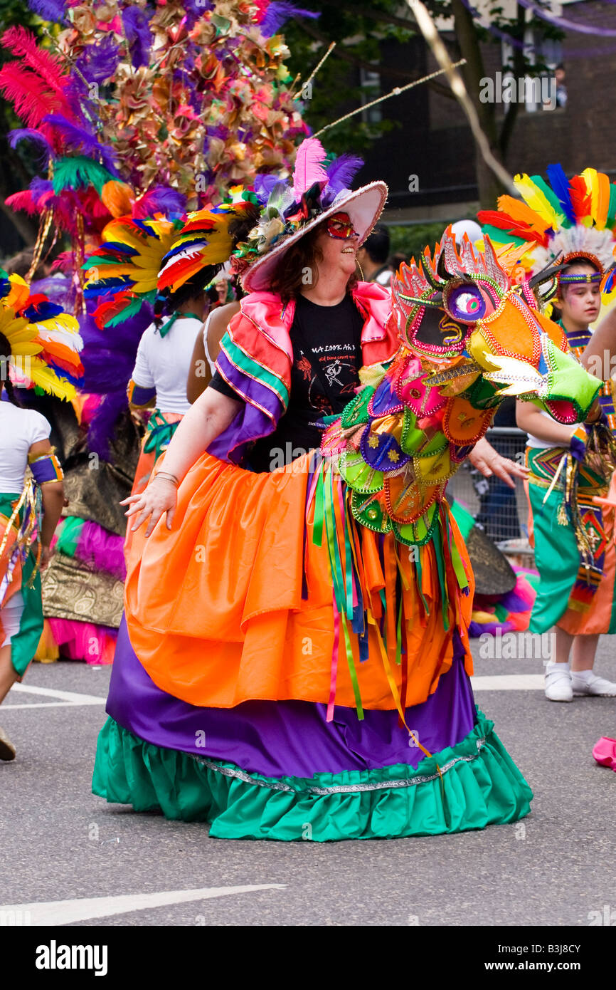 Beautiful women notting hill carnival hi-res stock photography and ...