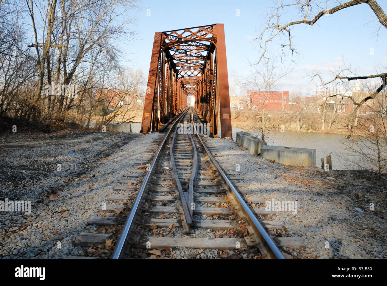 Railroad bridge over the Muskingum river in Zanesville Ohio Stock Photo Alamy