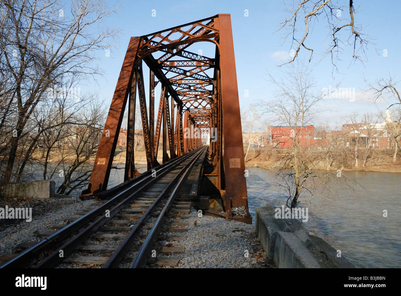 Railroad bridge over the Muskingum river in Zanesville Ohio Stock Photo Alamy