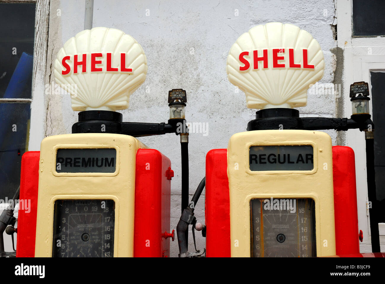 Vintage Shell petrol pumps,Cornwall Stock Photo
