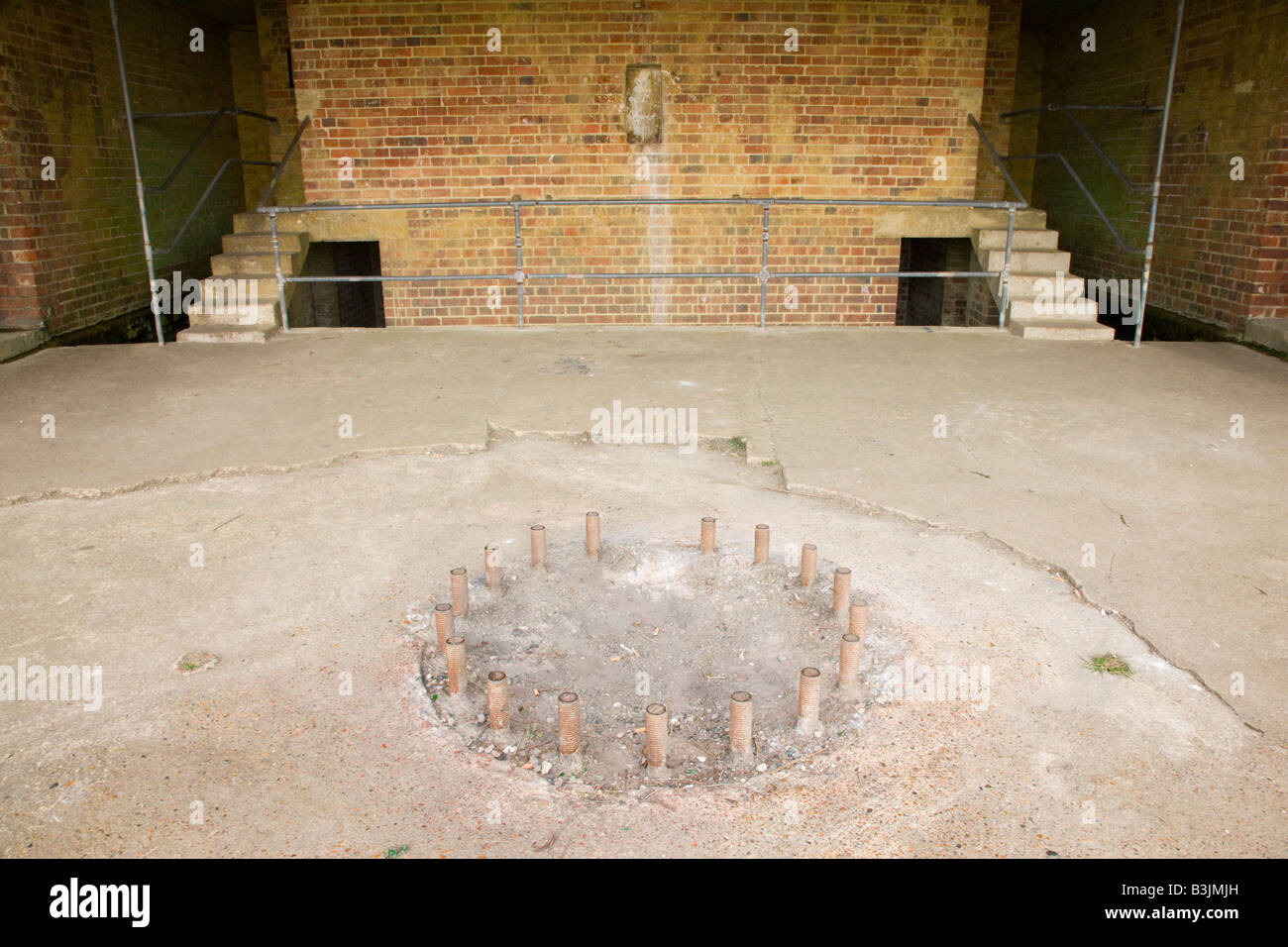 Wwii gun emplacement hires stock photography and images Alamy