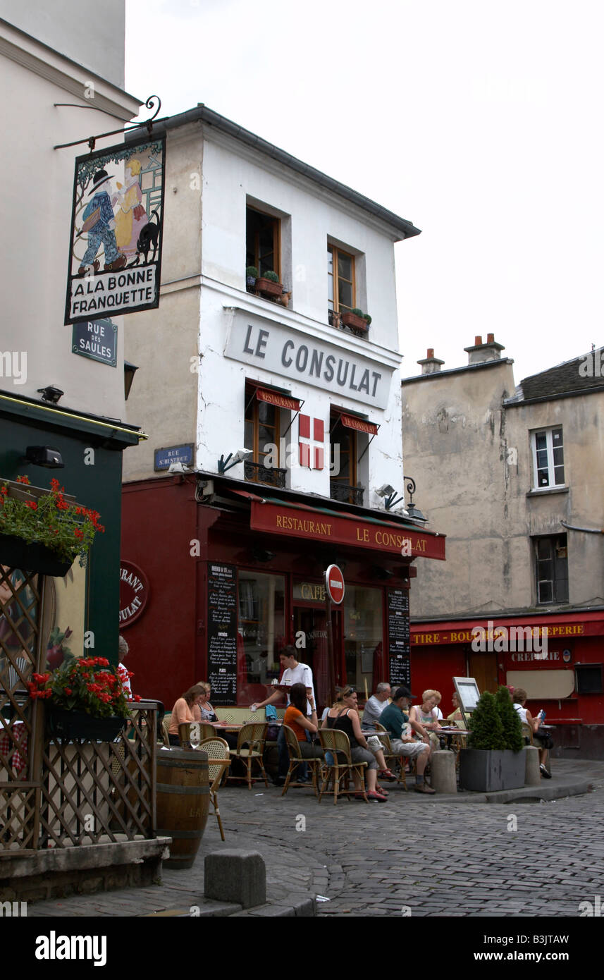 Typical French restaurant in the Montmartre area of Paris Stock Photo