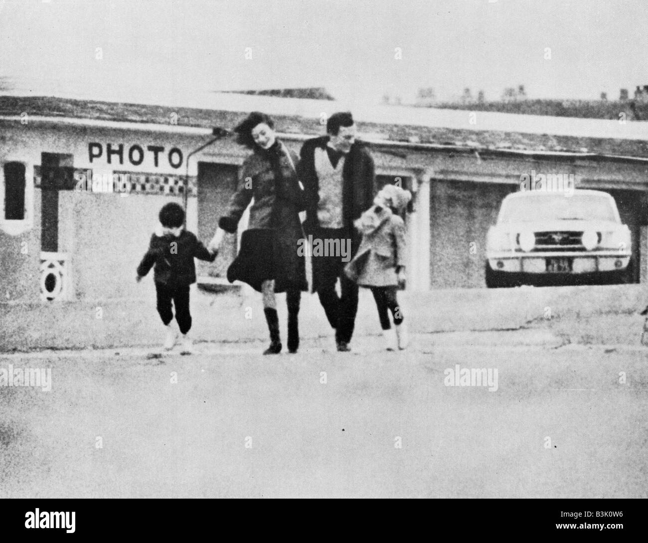 Un homme et une femme 1966 hi-res stock photography and images - Alamy