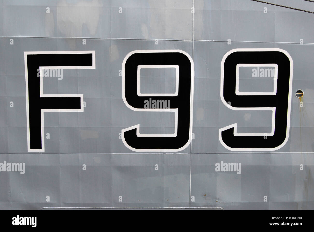 HMS Cornwall Pennant number F99 Stock Photo Alamy