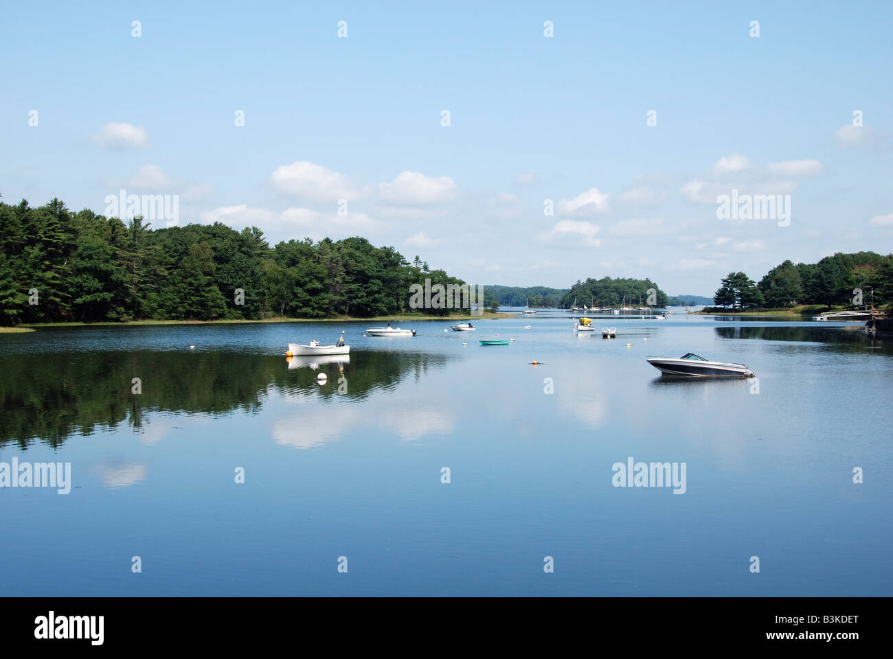 Water anchored reflection boats hi-res stock photography and images - Alamy