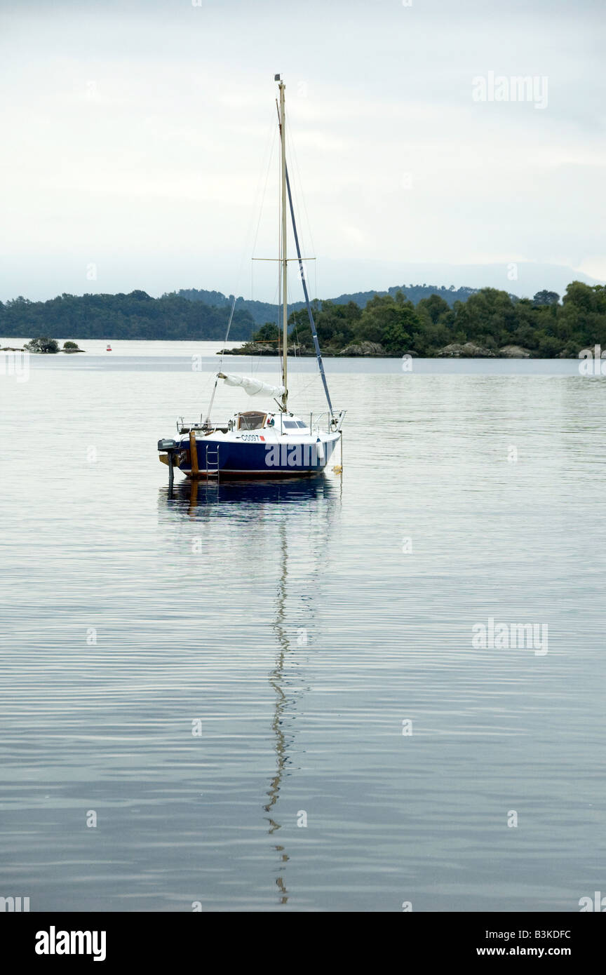 Loch lomond sailing hires stock photography and images Alamy