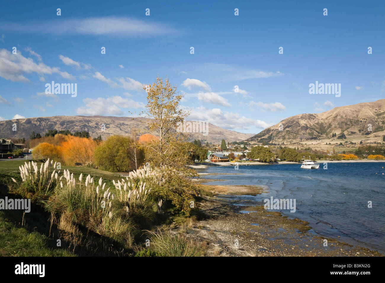 Southern end of Lake Wanaka view to town from lakeside walk in autumn. Wanaka, Otago, South Island, New Zealand Stock Photo