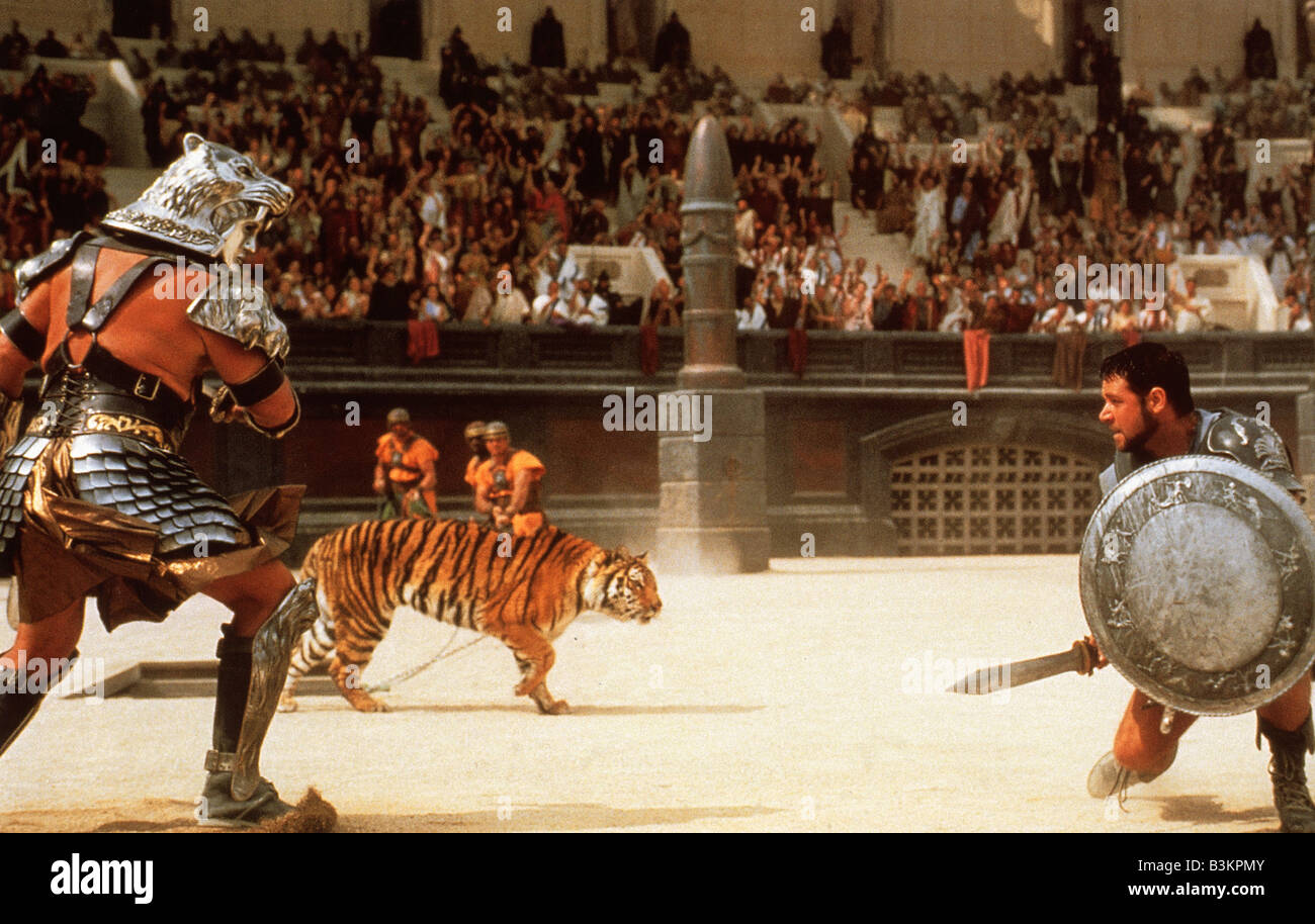 GLADIATOR 2000 Universal/DreamWorks film with Russell Crowe at right as Maximus Stock Photo