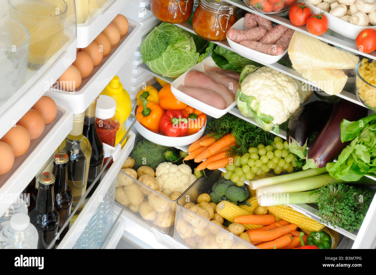 CONTENTS OF REFRIGERATOR Stock Photo Alamy