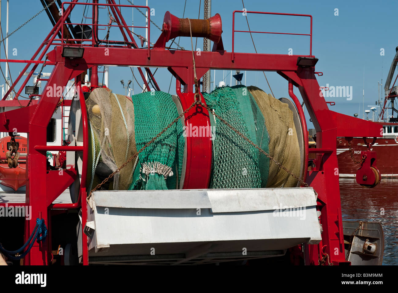 Purse seine net on back hires stock photography and images Alamy