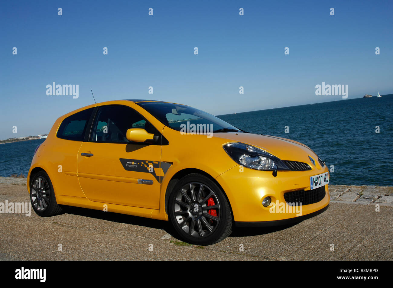 doel Mark Slordig Renault Clio Sport 2007 Stock Photo - Alamy