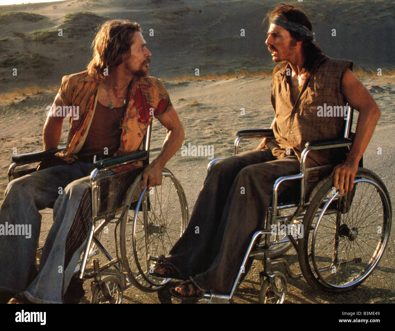 BORN ON THE FOURTH OF JULY 1989 UIP/Ixtian film with Tom Cruise at right as  Ron Kovic, directed by Oliver Stone Stock Photo - Alamy