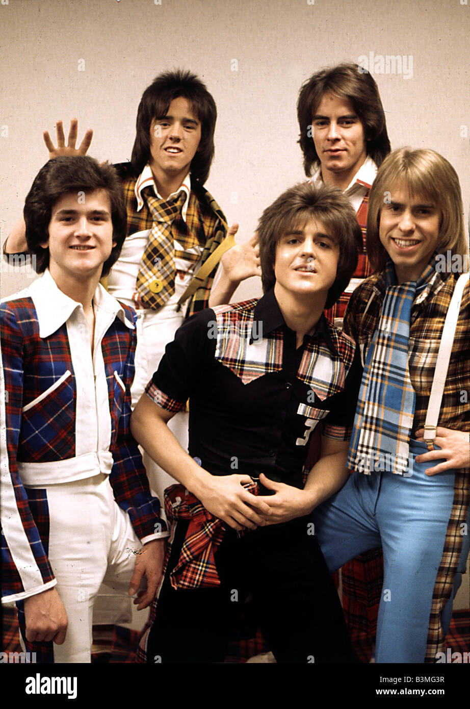 BAY CITY ROLLERS - UK pop group in 1975 with Les McKeown at left Stock  Photo - Alamy