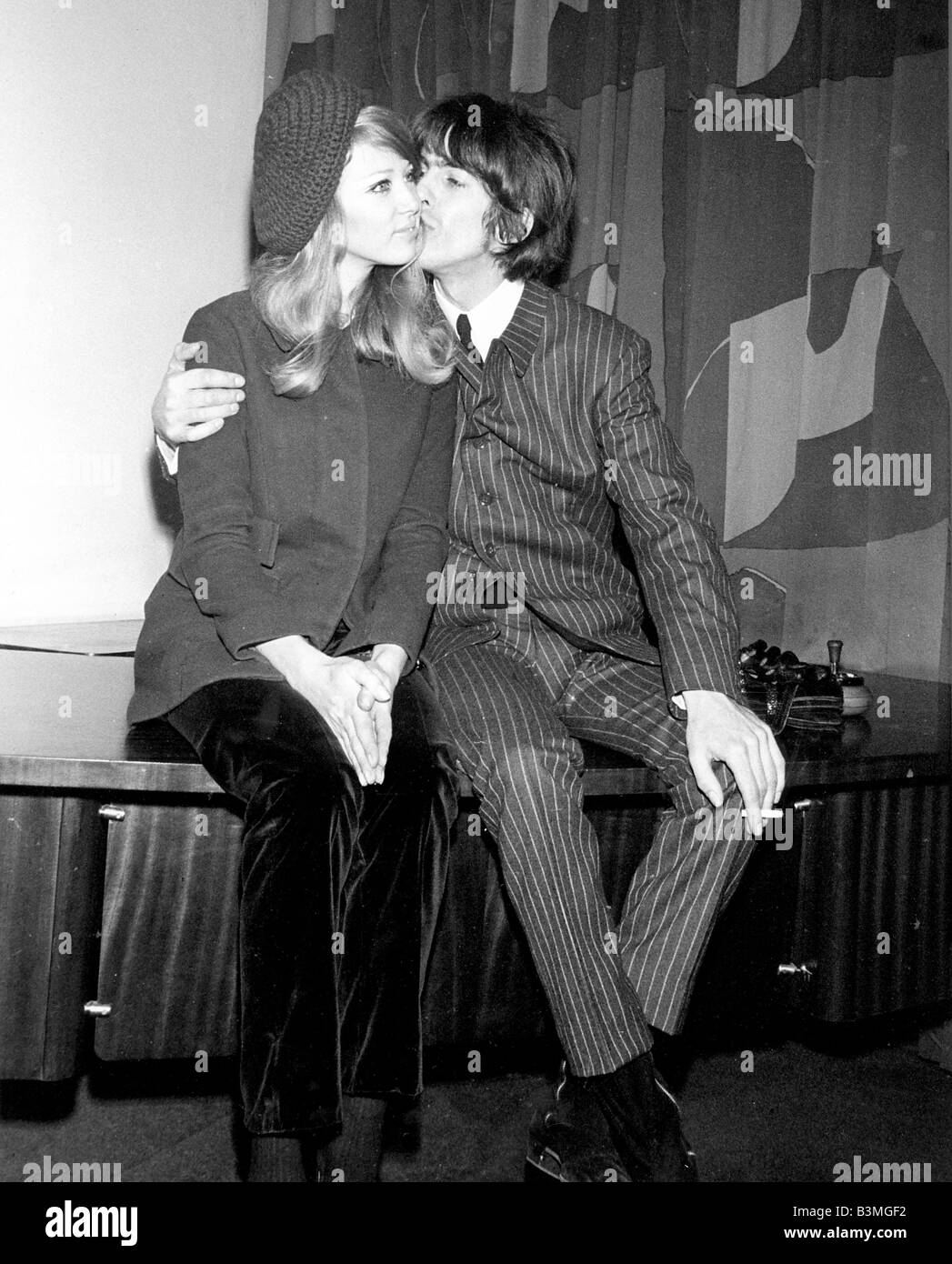 GEORGE HARRISON and Patti Boyd announce their engagement in December 1965  Stock Photo - Alamy