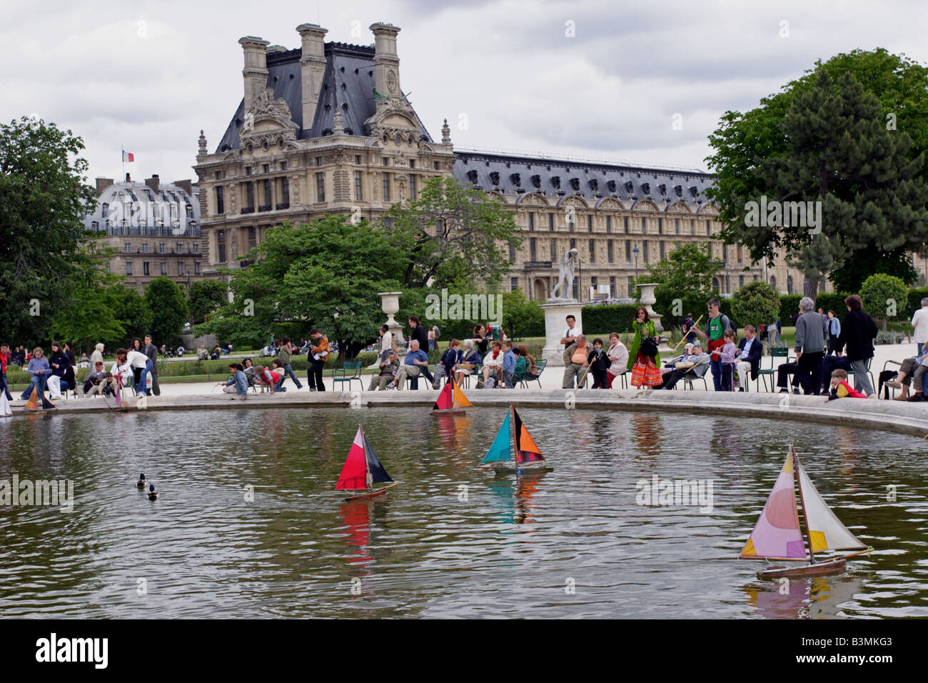 France Paris Sailing miniture boats in Jardin des Tulleries on a Sunday afternoon in Paris Stock Photo