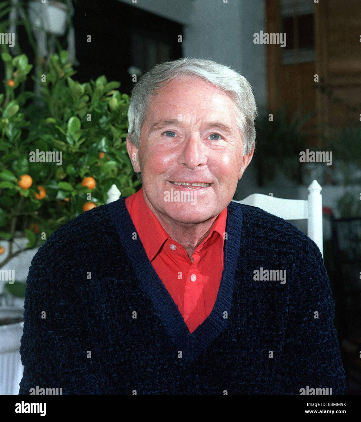 Ernie wise hires stock photography and images Alamy