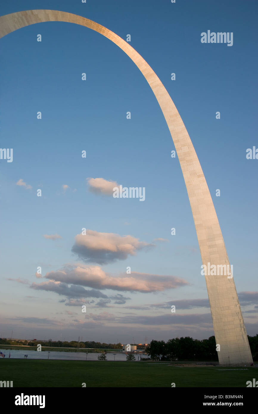 St Louis Gateway Arch at dusk Stock Photo