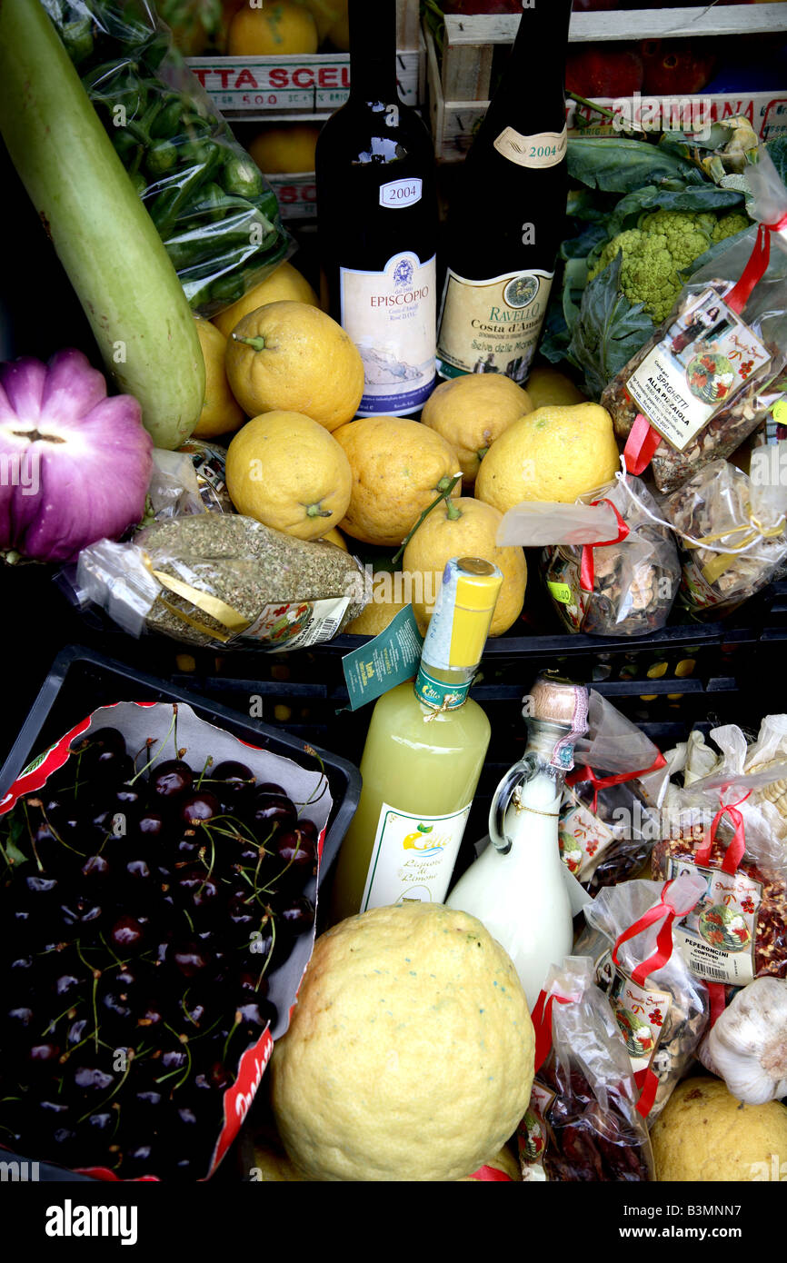 Goods displayed hi-res stock photography and images - Alamy