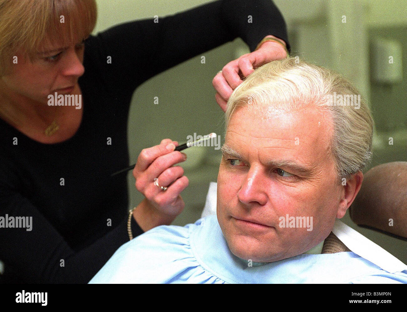 Clive Anderson Tv Presenter As He Might Look In Old Age After Make Up clive-anderson-tv-presenter-as-he-might-look-in-old-age-after-make-up