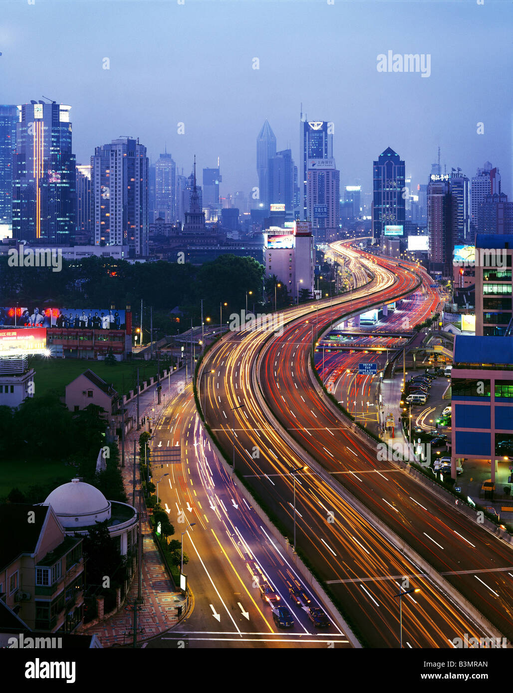 Shanghai busy street night hi-res stock photography and images - Alamy