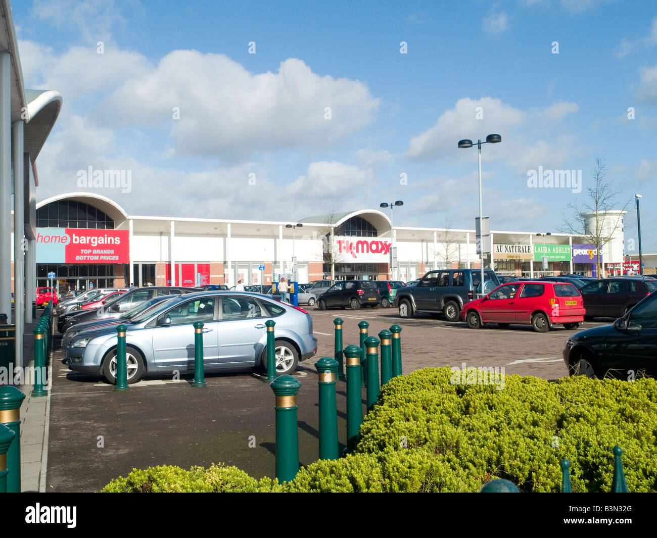 st-peter-s-retail-park-in-mansfield-nottinghamshire-england-uk-stock