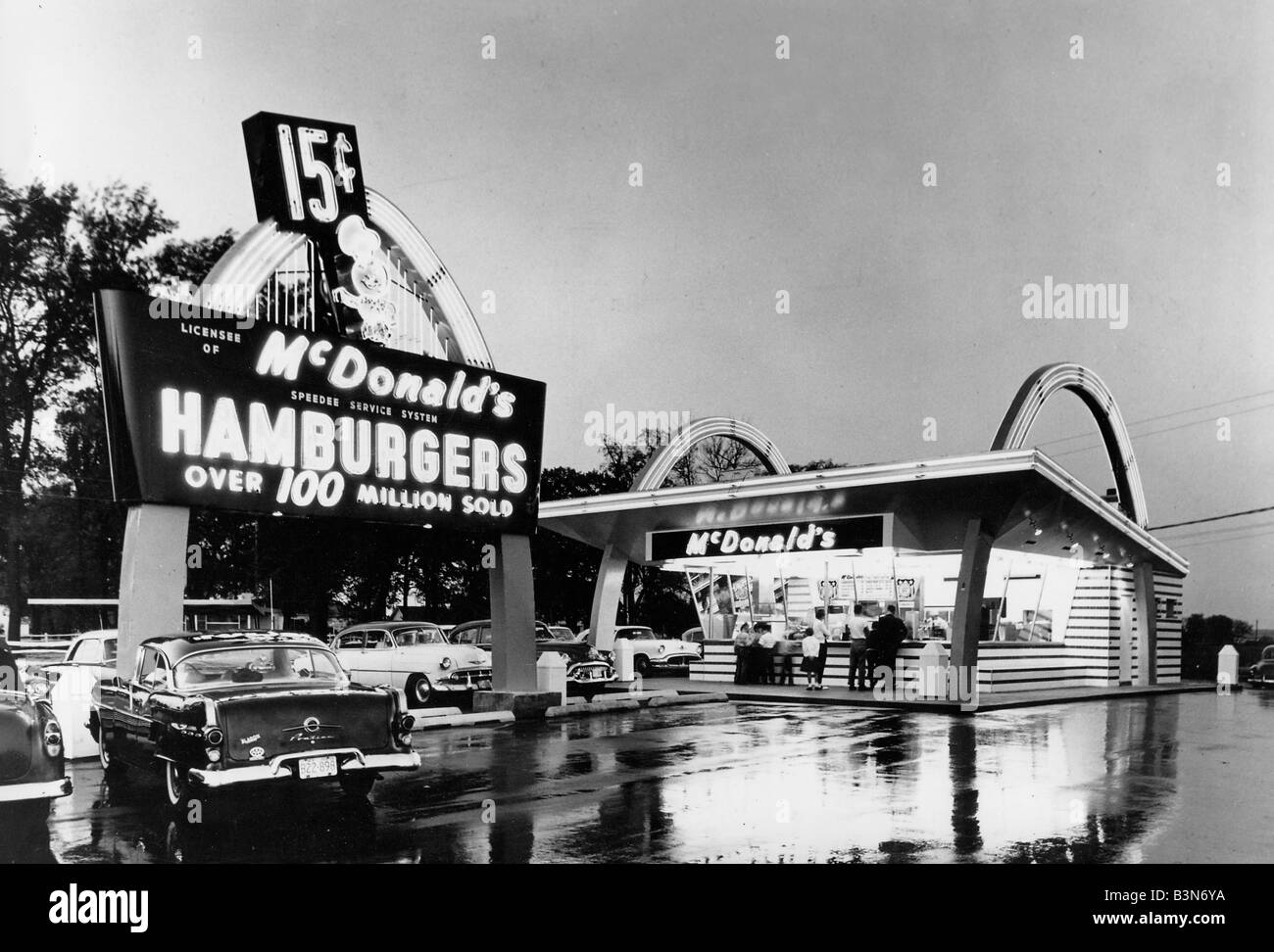 MACDONALDS  Mid west street scene 1950s possibly Shreveport in Louisiana Stock Photo