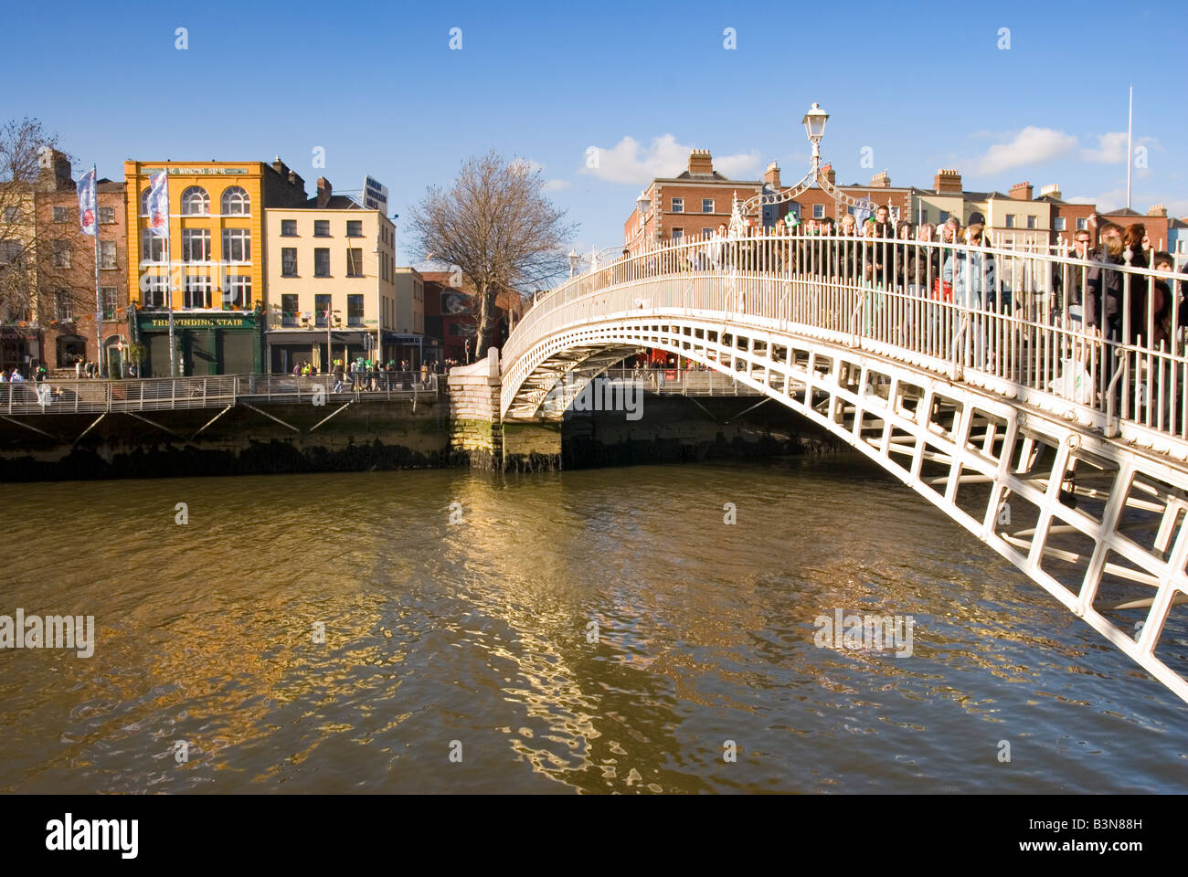 Over the river liffey in dublin hi-res stock photography and images - Alamy