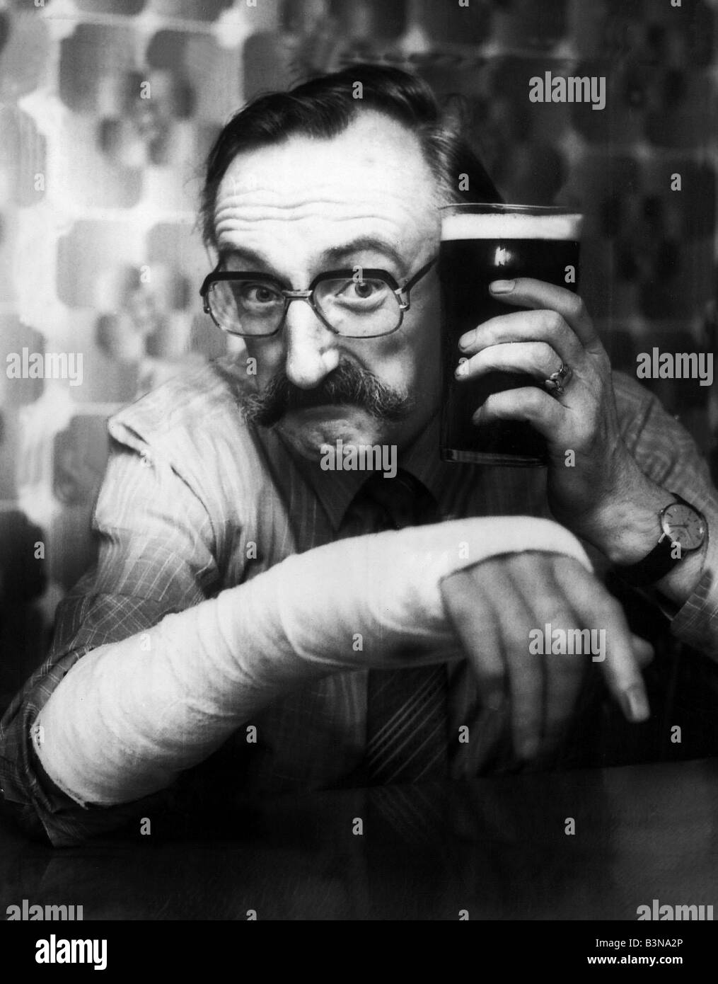 Starring at tv Black and White Stock Photos & Images - Alamy