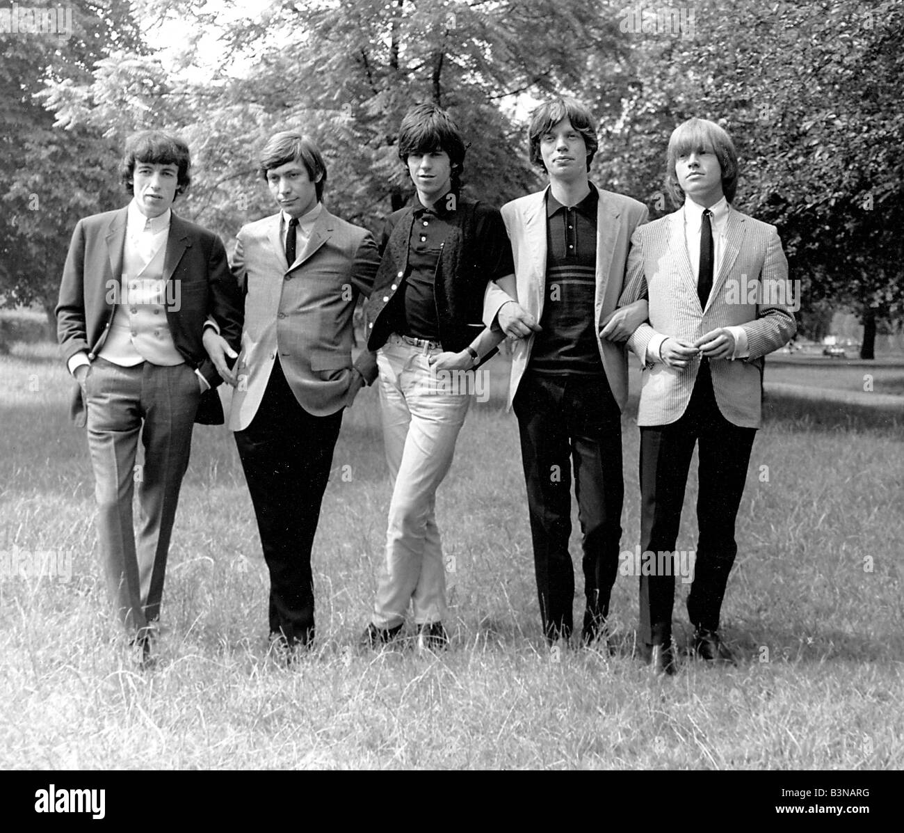 ROLLING STONES in Hyde Park London 1965. Left to right Bill Wyman, Charlie  Watts, Keith Richards, Mick Jagger and Brian Jones Stock Photo - Alamy