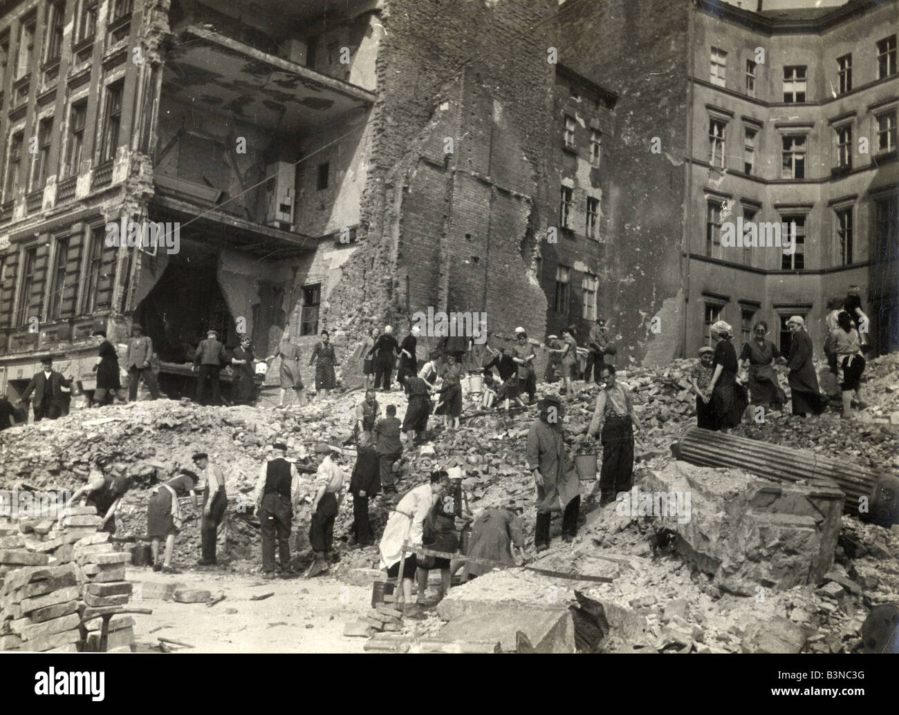 BERLIN 1945  clearing up the rubble of the bombed out city Stock Photo