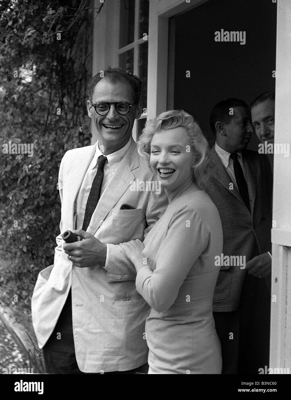 Marilyn Monroe and Arthur Miller, 1956. Artist: Unknown Stock Photo - Alamy