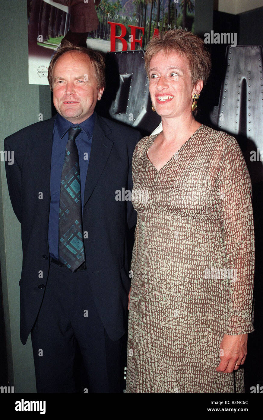 Clive Anderson Tv presenter wife Jane in August 1997 at the film premiere of Mr Bean mirrorpix weby Stock Photo