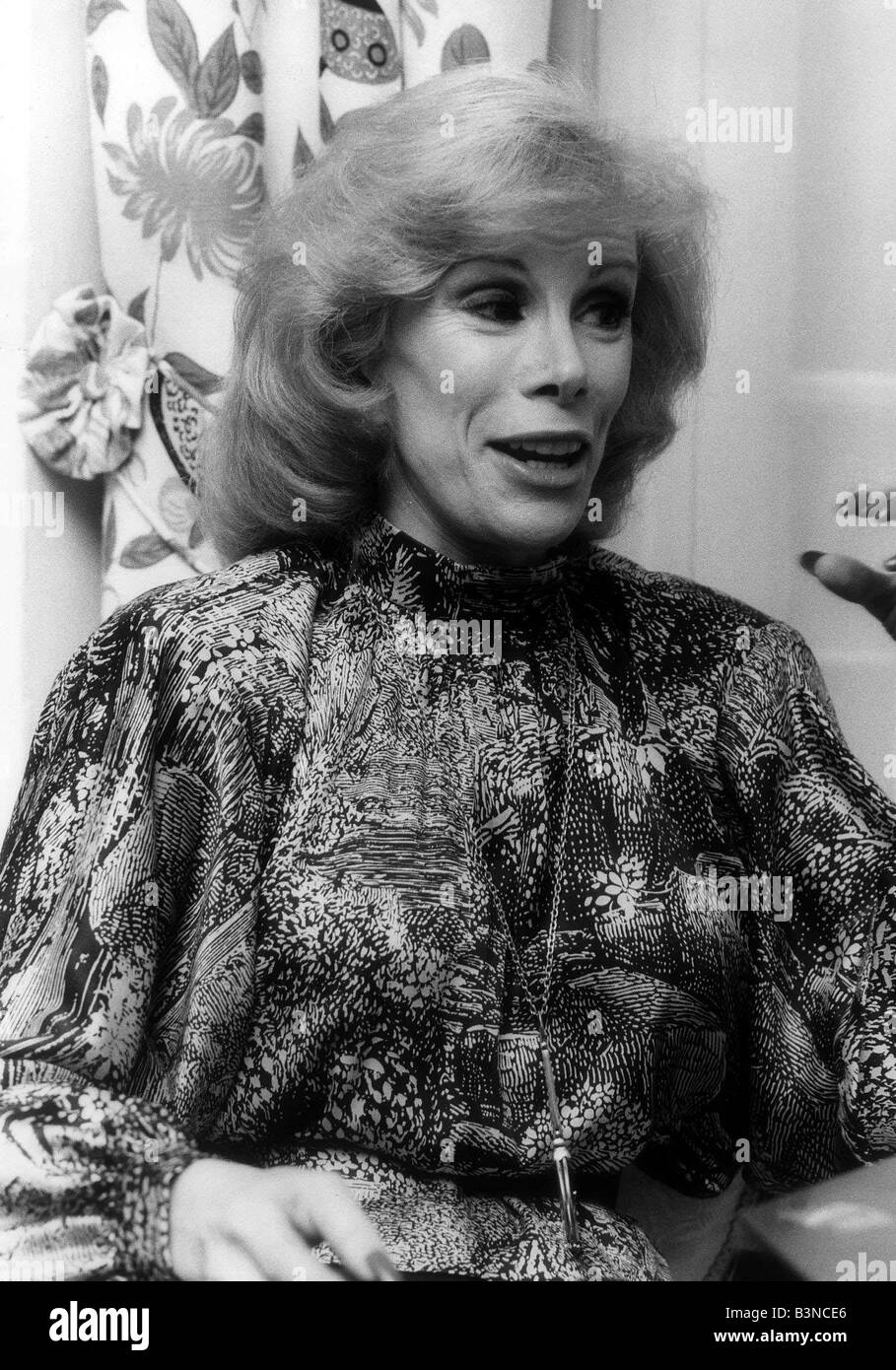 Joan Rivers TV Presenter and Comedian Mirrorpix Stock Photo - Alamy