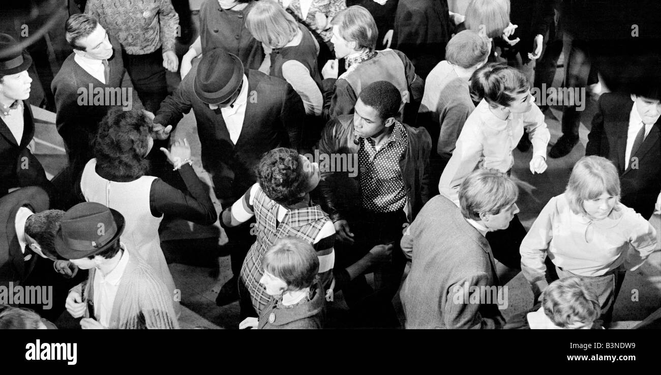 Filming On The Set Of Ready Steady Go February 1964 Television Tv Programme Sixties Dancing Fashion Clothing 1960s Youth Culture Young People Having A Dance Mirrorpix Stock Photo Alamy Filming On The Set Of Ready Steady Go February 1964 Television Tv Programme Sixties Dancing Fashion Clothing 1960s Youth Culture Young People Having A Dance Mirrorpix Stock Photo Alamy