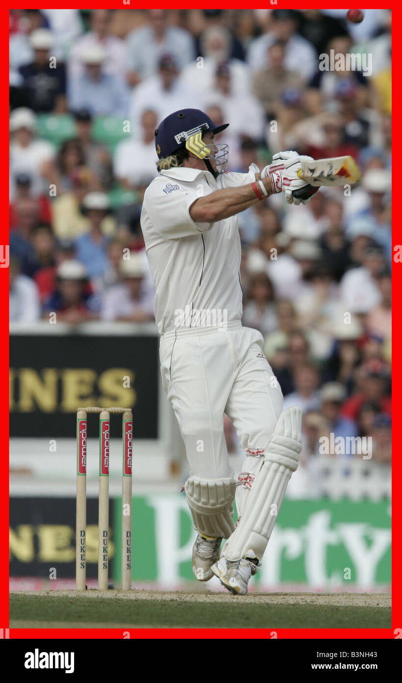 Kevin Pietersen batting 6 for England England V Australia 5th Ashes Test The Oval September 2005 England won the Ashes for the first time in 18 years making cricket history after securing a draw in the fifth test to win at the Oval Stock Photo
