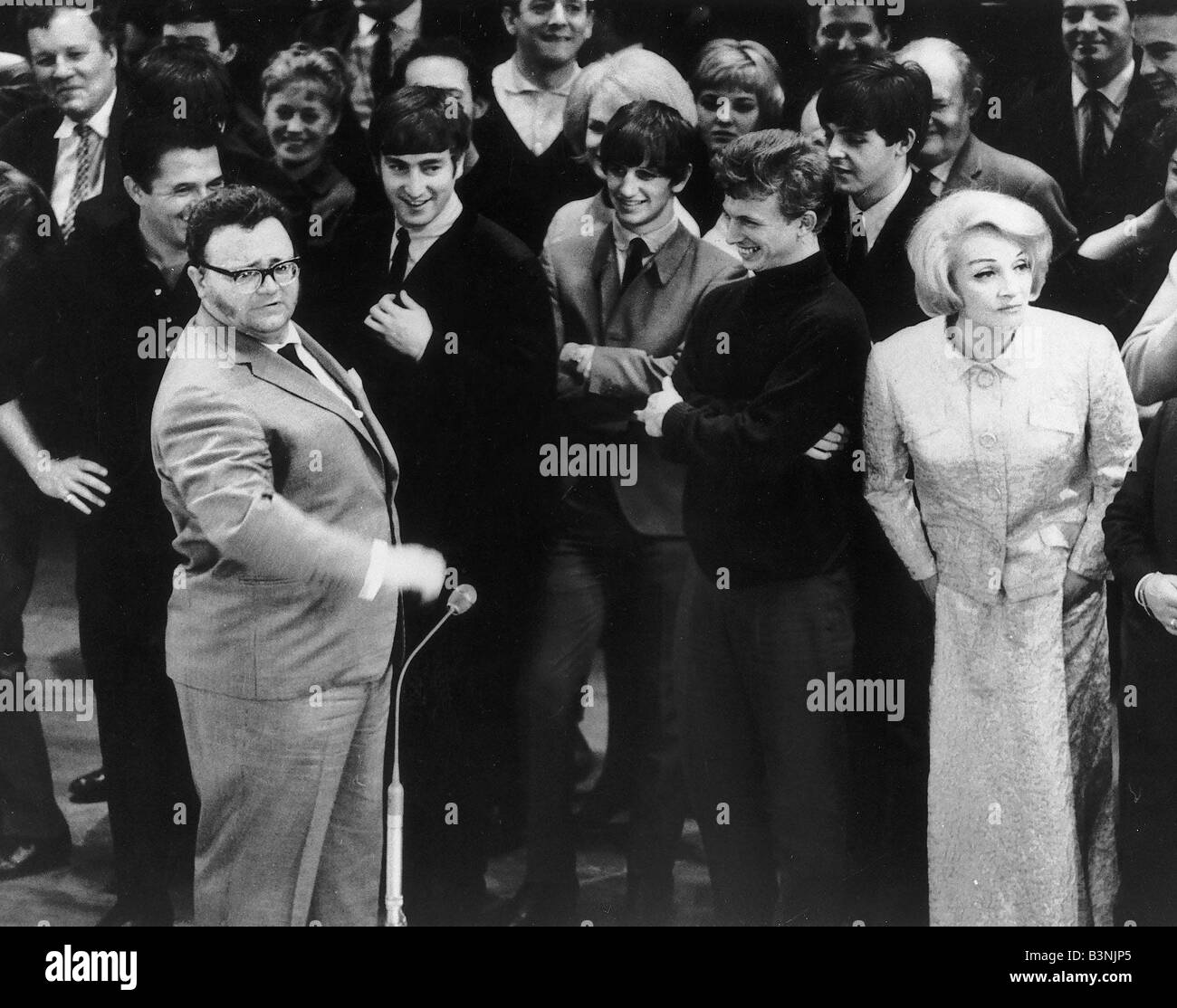 Harry paul Black and White Stock Photos \u0026 Images - Page 2 - Alamy, image size:1300x1114