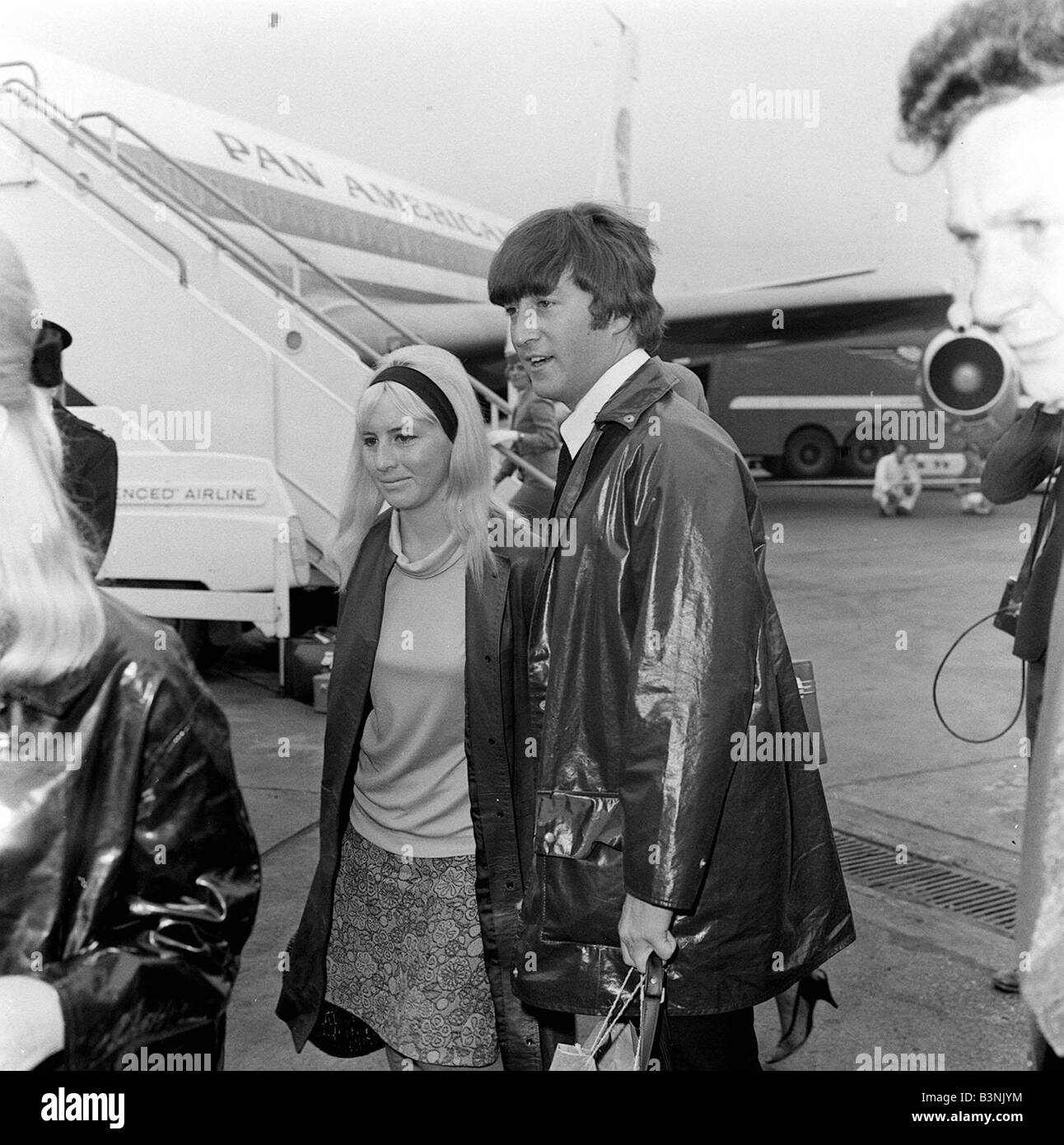 John lennon and his wife cynthia Black and White Stock Photos & Images ...