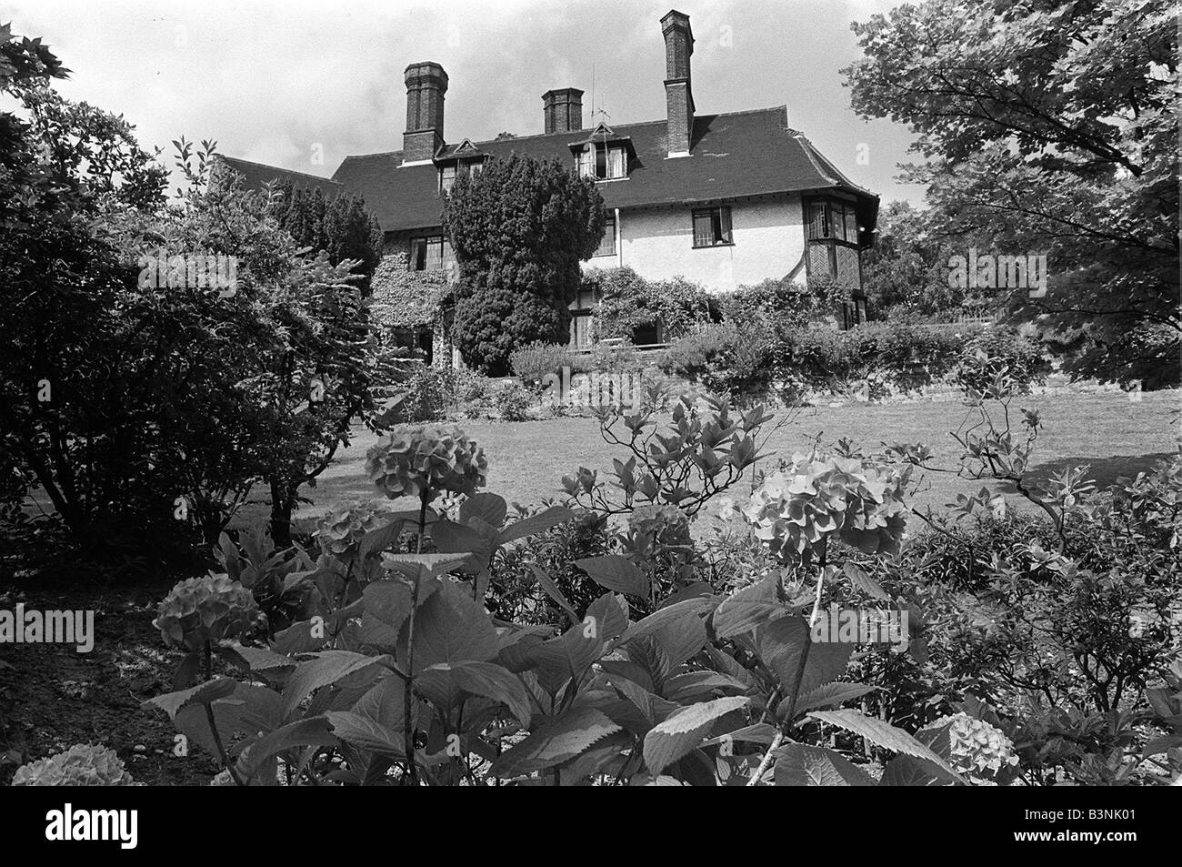 Kenmore House in Weybridge Surrey the home of Beatles singer John Lennon July 1964 Stock Photo