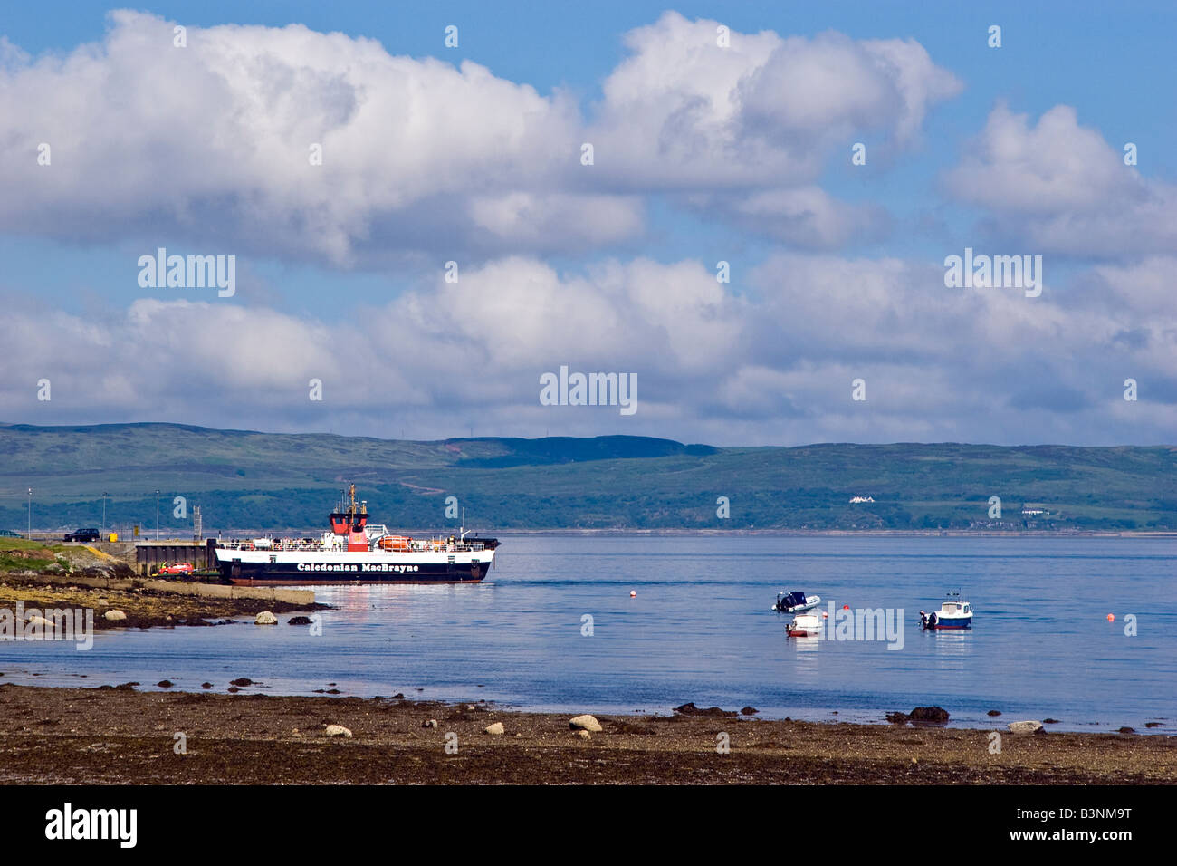 Claonaig to lochranza ferry hi-res stock photography and images - Alamy