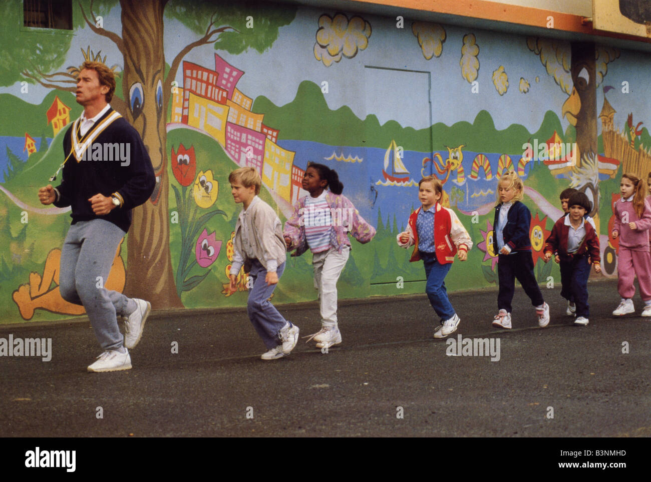 KINDERGARTEN COP 1990 Universal film with Arnold Schwarzenegger Stock